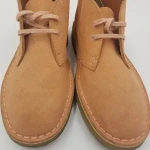 Clarks Desert Boots Pink Peach Suede Size 7.5